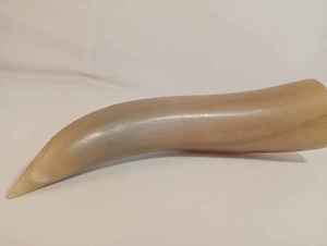 Cuerno para Beber Vikingo Medieval Hecho a Mano, Cuerno Natural de Búfalo con Borde de Latón, Hecho a Mano en India - Product Image 1