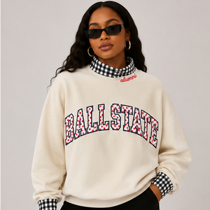 เสื้อสเวตเชิ้ตคอกลมสีน้ำเงินกรมท่าสำหรับผู้หญิง Ball State คอปกและปลายแขนเสื้อแบบ Gingham สไตล์ Varsity ผ้าถักคอเต่า ผ้าฝ้าย พิมพ์ลายตัวอักษร สำหรับฤดูหนาว น้ำหนัก 180 กรัม - Product Image 4