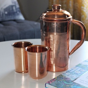 Pichet à eau élégant en cuivre martelé avec couvercle, design conique, pour la cuisine et la salle à manger, gamme de vaisselle en métal et gobelets - Product Image 1