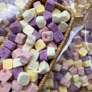 Cubes de yaourt lyophilisés à base d'ingrédients naturels, collation riche en protéines pour enfants et famille, vente en gros - Product Image 5