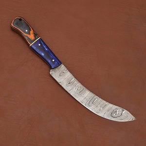 Cuchillo de Chef Damascus Spirit – Cuchillo de Filetear Artesanal para un Corte Preciso, Hoja con Punta Trailing, Mango de Madera con Pernos de Latón - Product Image 5