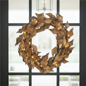 Couronne murale en métal faite à la main avec ruban, feuilles de coquelicots bordeaux, décoration rustique pour la maison, décoration de porte pour les fêtes - Product Image 3