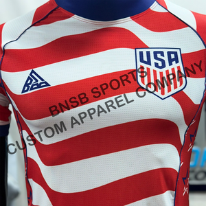 เสื้อแฟนฟุตบอลทีมชาติสหรัฐอเมริกา ปี 2026 แบบยูนิเซ็กซ์ ระบายอากาศได้ดี คุณภาพสูง ผลิตจากโพลีเอสเตอร์  รับสกรีนชื่อทีมและโลโก้ สำหรับฟุตบอลโลก - Product Image 5