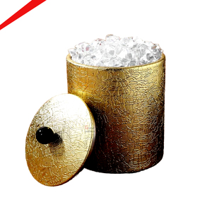 Cubo de Hielo Metálico de Lujo Moderno, Diseño Ecológico Dorado para Servir Bebidas sin problemas en Fiestas y Eventos de Hotel, Enfriador de Vino - Product Image 1