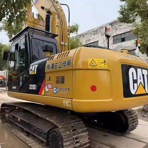 Disponible dès maintenant : Excavatrice d'occasion japonaise Cat 320D2 de 20 tonnes, excellent état, engin de construction, sièges en cuir, conduite à gauche. - Product Image 1