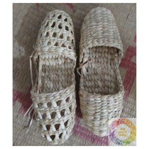 Export Quality Handmade Water Hyacinth Slippers Natural Eco Friendly Indoor House Shoes Vietnam Manufacturer Wholesale Supply - Product Image 2