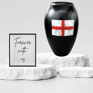 Urna Esmaltada Blanca de Alta Calidad para Cenizas con Diseño de la Bandera de Inglaterra, Capacidad de 200 Pulgadas Cúbicas, Conmemorativa - Product Image 3