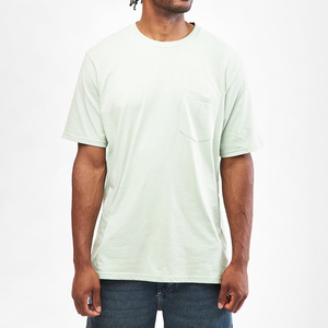 T-shirt décontracté pour homme, vert clair, manches courtes, col rond, coupe classique, en jersey de coton tricoté, design uni - Product Image 1