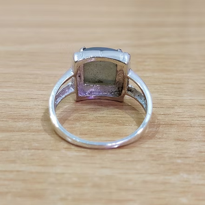 <b>Labradorite</b> Gemstone <b>Ring</b> for Unisex in 925 Sterling Silver (3.1 Grams) Trendy Look Fashion <b>Rings</b> - Product Image 3