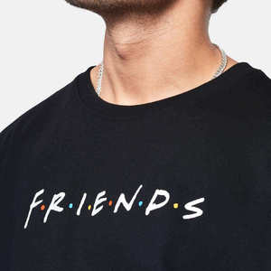 Camiseta extragrande exclusiva con corte relajado y tacto suave, ideal para crear looks urbanos frescos y cómodos - Product Image 5