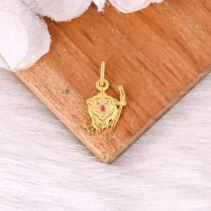 Colgante de León Pequeño y Exclusivo en Latón Chapado en Oro con Circonita, Joyería Hecha a Mano para Mujeres y Niñas - Product Image 4