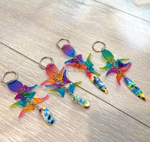 Porte-clés fantaisie avec animaux marins colorés, inspiré de l'ambiance de la plage - Product Image 4