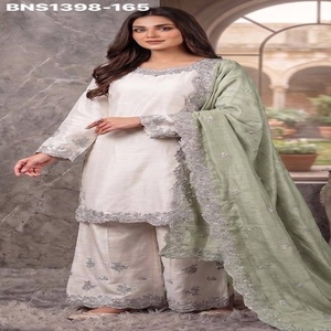 Hermoso traje de seda romana con bordado, listo para usar, blanco, de manga larga, con pantalón palazzo y dupatta a juego. Colección de exportación india. - Product Image 1