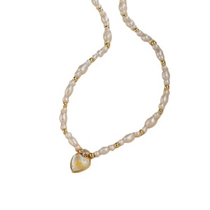 Collar de Perlas Barrocas de Alta Gama para Mujer con Colgante de Corazón, Cadena de Perlas de Agua Dulce Irregulares para Suéteres - Product Image 5