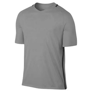 Tenue de football professionnelle respirante avec logo sublimé, uniforme de football vierge - Product Image 3