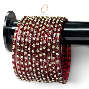 Bijoux de mariage indiens, bracelets en verre rouge bordeaux kashmiri, design cristal, pour sari et lehenga, assortis, pour usage quotidien, vente en gros - Product Image 1