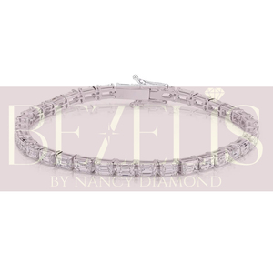 Bracelet moderne en or blanc 14K/18K avec diamants de laboratoire en forme d'émeraude, serti horizontalement, pour mariage et anniversaire, par le fabricant de bijoux - Product Image 2