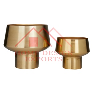 Pots de fleurs dorés jardinière sur socle pour salon - Product Image 1