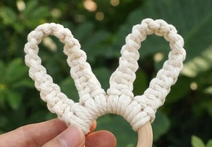 Juego de Servilleteros de Conejito para el Día de la Madre, Servilletero de Orejas de Conejo de Macramé Hecho a Mano, Decoración de Mesa de Primavera, Decoración de Mesa Boho para Pascua - Product Image 2