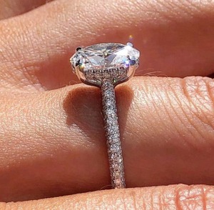 Anillo solitario de diamantes ovalados blancos, joyería de plata de ley para mujer, regalo de aniversario, ropa de fiesta, brillo fino clásico y elegante - Product Image 2
