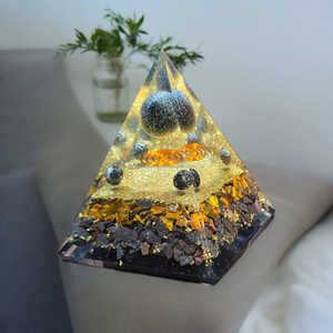 Nouveau produit Triple Protection Orgone Nubian Pyramid avec sphère sculptée Gemstone Quartz pour la guérison Méditation EMF Protection - Product Image 3