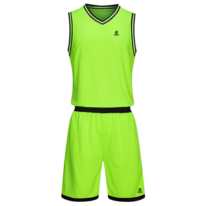 Ensemble de maillots de basket respirants de haute qualité, uniforme sportif d'été personnalisable avec logo/nom personnalisé - Product Image 1