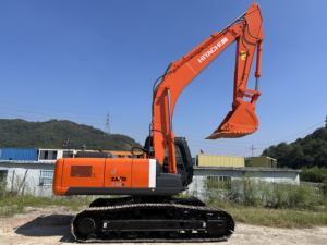 รถขุดไฮดรอลิกแบบล้อ Hitachi ZX240-3 มือสอง ปี 2023 สภาพ 95% ใหม่ ใช้งานน้อย เครื่องยนต์ 125 กิโลวัตต์ กำลัง 23 ตัน ขนาด 1.2 เมตร - Product Image 2