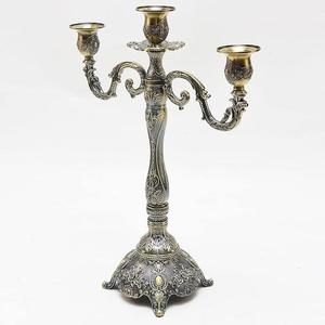 Candélabre élégant fait main en métal doré à plusieurs bras pour la décoration de la maison, idéal pour le Nouvel An, les mariages et comme centre de table. - Product Image 6