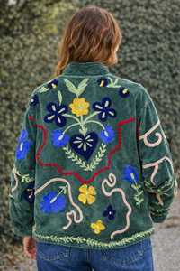 Veste en velours brodée Suzani, véritable œuvre d'art populaire, motif floral fait main, manteau pour femme, blazer hippie d'hiver - Product Image 2