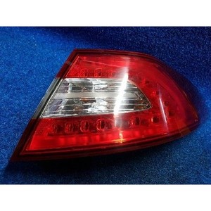 Luz Trasera Derecha Usada Optima 924022T0 - Product Image 2