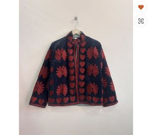 Veste en velours Suzani personnalisée de Juliana Barros-Nitin Exports, réversible, rembourrée en coton, prête pour l'hiver - Product Image 2