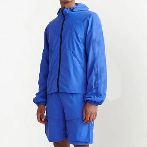 ชุดเซ็ตแจ็คเก็ตกันลมและกางเกงขาสั้นผู้ชายแบบใหม่ล่าสุด แฟชั่นลายพิมพ์ ชุดกีฬาฤดูร้อน - Product Image 4