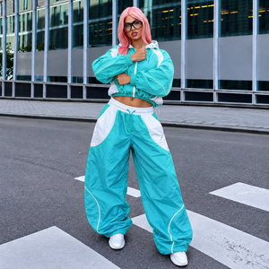Wholesale 120 GSM <b>Womens</b> <b>Windbreaker</b> Outfit Taslan <b>Windbreaker</b> Matching Set for <b>Womens</b> Streetwear Brands - Product Image 2