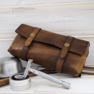 Kit de Rasage Homme Personnalisable en Cuir avec Trousse de Maquillage et Pinceau à Raser – Offre Spéciale Lavable et Abordable - Product Image 6