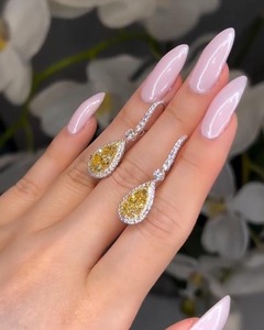 Boucles d'oreilles pendantes de luxe en or avec diamant fantaisie jaune taille poire cultivé en laboratoire et design halo, bijoux de fête - Product Image 4