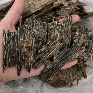 Proveedor de Oud AZ, Chips de Oud AA+ de Primera Calidad, Agarwood Apari, Precio Directo de Fábrica para Uso en Incienso y Perfumes - Product Image 1