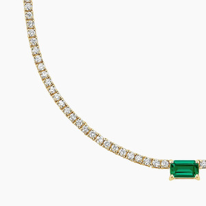 Collar de Diamantes con Engaste Completo y Piedra Central de Esmeralda - Product Image 3