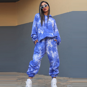 Ensemble de survêtement oversize tie-dye pour femme, comprenant un sweat à capuche à épaules tombantes effet délavé et un pantalon de jogging tie-dye délavé - Product Image 1