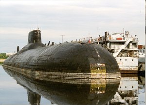 Maqueta de Submarino Ruso Clase Typhoon (Proyecto 941 Akula) de Cedro Pintado a Mano, Hecho a Medida, de 36 Pulgadas, Decoración de Mesa para el Hogar - Product Image 6