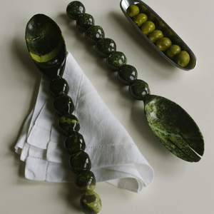 Juego de Servidores de Ensalada de Resina con Cuentas, Diseño de Mármol Aqua Swirl, Cuchara y Tenedor Hechos a Mano con Acabado Espejo, Clásico y Ecológico para Fiestas - Product Image 1