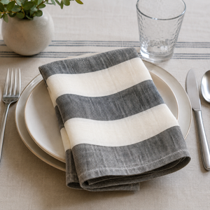 Serviettes de cocktail en lin fin 100% lin, élégantes et personnalisées, et accessoires essentiels pour les fêtes en tissu de qualité supérieure - Product Image 1