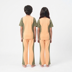 ชุดวอร์มเด็กแบบ unisex ลายโค้งด้านข้าง สองสี สำหรับเด็กชายและเด็กหญิง ชุดลำลอง ชุดกีฬา ชุดเข้าชุด ขายส่งเสื้อผ้า - Product Image 6
