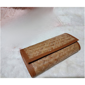 Sac et portefeuille élégants, tissés à la main, durables, légers et tendance, pour un usage quotidien et les voyages, Shetal Pati (Sitol Pati) - Product Image 1