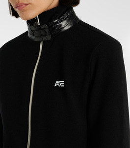 Sudadera Térmica Deportiva Personalizada para Mujer, con Media Cremallera, Corte Ajustado, con Orificios para los Pulgares - Product Image 3