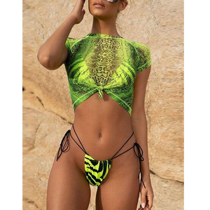 Ensemble bikini femme imprimé serpent jaune fluo, haut triangle dos nu et bas string, maillot de bain 2 pièces, tenue de plage extensible et tendance - Product Image 6
