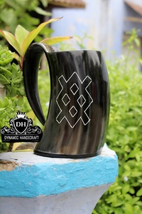 Taza de Cuerno de Búfalo Vikinga Grabada Personalizada |   Jarra de Cerveza Medieval Hecha a Mano, Ecológica y Duradera, en Diferentes Diseños - Product Image 5