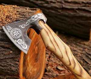 Hache de camping en bois à tête de tomahawk à dos plat, gravée Damas, de qualité supérieure, personnalisée, service OEM/ODM, vente en gros industrielle - Product Image 3