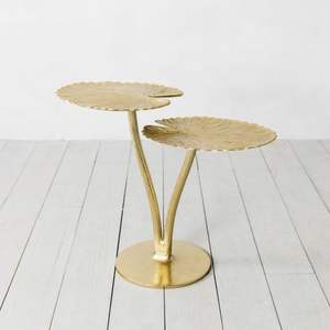 Ensemble de tables d'appoint métalliques modernes avec design gain de place et finition durable pour des intérieurs élégants - Product Image 1