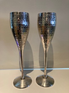 Nouveauté : Flûtes à champagne en acier inoxydable faites à la main, élégantes, à long pied, ensemble de 2 gobelets de mariage - Product Image 4