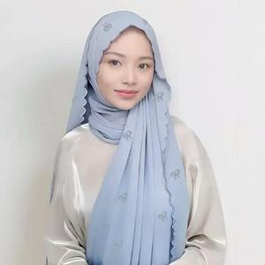 Tudung Musulmán de Alta Calidad, Chifón Sólido con Perlas y Diamantes Cuadrados, Pañuelo Largo Bordado y Transpirable para Mujer, Ideal para Verano - Product Image 1
